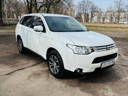 Мицубиси Аутлендер 2015 в Чернигове на Automoto.ua Мицубиси Аутлендер, объемом двигателя 2 л и пробегом 163 тыс. км за 14300 $, фото 1 на Automoto.ua