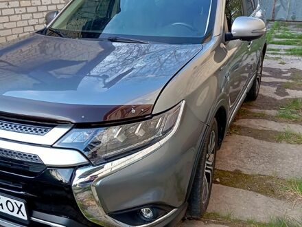 Мицубиси Аутлендер 2017 в Харькове на Automoto.ua Мицубиси Аутлендер, объемом двигателя 30 л и пробегом 300 тыс. км за 16500 $, фото 1 на Automoto.ua