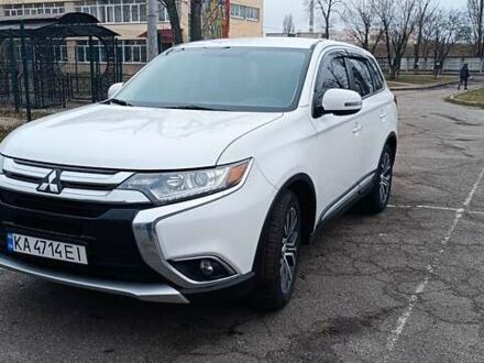 Міцубісі Аутлендер 2017 у Києві на Automoto.ua Міцубісі Аутлендер, об'ємом двигуна 2.36 л та пробігом 180 тис. км за 15000 $, фото 1 на Automoto.ua
