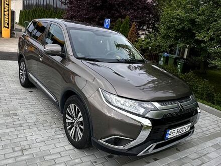 Мицубиси Аутлендер 2018 в Ковель на Automoto.ua Мицубиси Аутлендер, объемом двигателя 2.4 л и пробегом 120 тыс. км за 15800 $, фото 1 на Automoto.ua