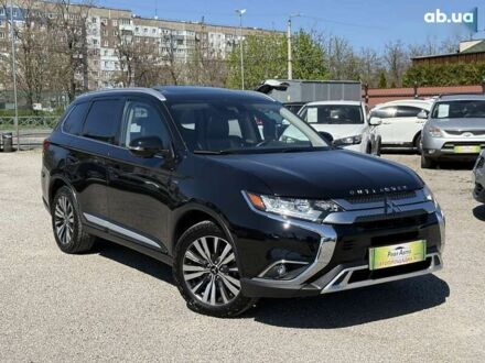 Міцубісі Аутлендер 2018 у Кропивницькому (Кіровограді) на Automoto.ua Міцубісі Аутлендер, об'ємом двигуна 0 л та пробігом 163 тис. км за 18800 $, фото 1 на Automoto.ua
