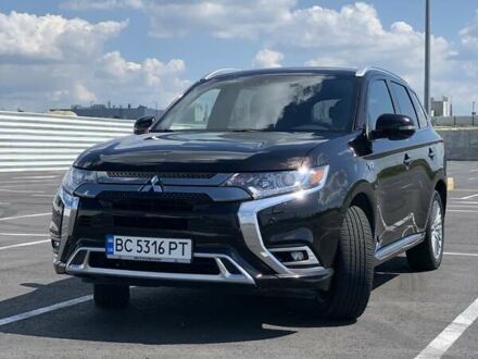Міцубісі Аутлендер 2019 у Львові на Automoto.ua Міцубісі Аутлендер, об'ємом двигуна 2 л та пробігом 71 тис. км за 24900 $, фото 1 на Automoto.ua