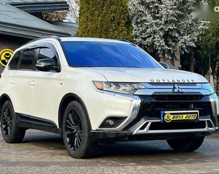 Мицубиси Аутлендер, объемом двигателя 3 л и пробегом 56 тыс. км за 20150 $, фото 1 на Automoto.ua