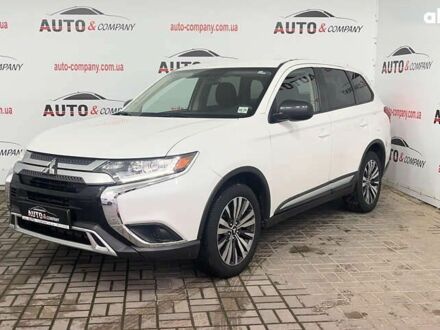 Мицубиси Аутлендер 2020 в Львове на Automoto.ua Мицубиси Аутлендер, объемом двигателя 2.4 л и пробегом 39 тыс. км за 18350 $, фото 1 на Automoto.ua