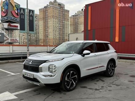 Міцубісі Аутлендер 2022 у Києві на Automoto.ua Міцубісі Аутлендер, об'ємом двигуна 2.5 л та пробігом 18 тис. км за 28700 $, фото 1 на Automoto.ua