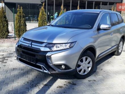 Мицубиси Аутлендер 2022 в Сумах на Automoto.ua Мицубиси Аутлендер, объемом двигателя 2 л и пробегом 0 тыс. км за 29594 $, фото 1 на Automoto.ua