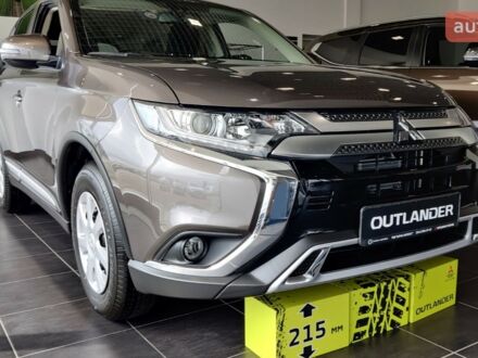 Мицубиси Аутлендер 2022 у Киеве на Automoto.ua Мицубиси Аутлендер, об'ємом двигуна 2 л та пробігом 0 тис. км за 29488 $, фото 1 на Automoto.ua