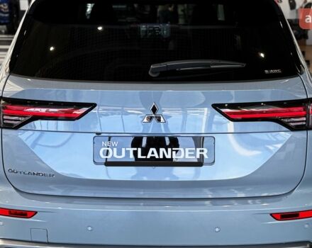 Мицубиси Аутлендер 2025 года купить новое авто Мицубиси Аутлендер 2025 года от официального дилера Автоцентр AUTO.RIA Мицубиси фото
