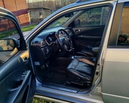 Серый Мицубиси Аутлендер, объемом двигателя 0 л и пробегом 245 тыс. км за 5300 $, фото 6 на Automoto.ua