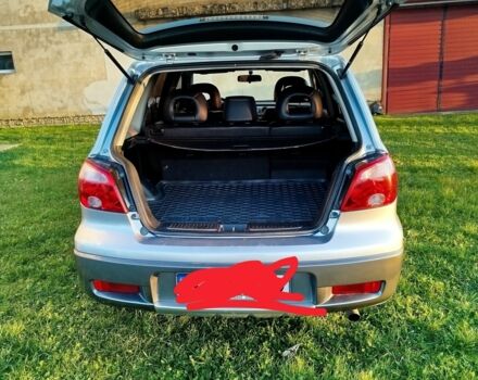 Серый Мицубиси Аутлендер, объемом двигателя 0 л и пробегом 245 тыс. км за 5300 $, фото 3 на Automoto.ua