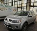 Серый Мицубиси Аутлендер, объемом двигателя 2 л и пробегом 250 тыс. км за 4700 $, фото 2 на Automoto.ua