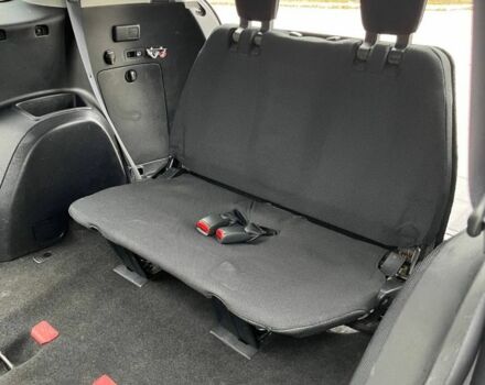 Серый Мицубиси Аутлендер, объемом двигателя 2 л и пробегом 275 тыс. км за 8500 $, фото 17 на Automoto.ua