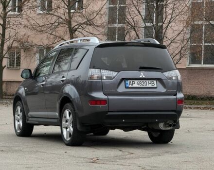 Серый Мицубиси Аутлендер, объемом двигателя 2 л и пробегом 275 тыс. км за 8500 $, фото 2 на Automoto.ua