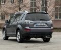 Серый Мицубиси Аутлендер, объемом двигателя 2 л и пробегом 275 тыс. км за 8500 $, фото 2 на Automoto.ua