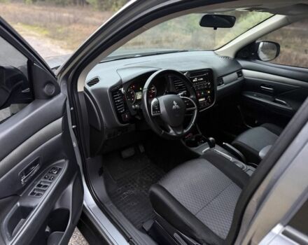 Серый Мицубиси Аутлендер, объемом двигателя 2.4 л и пробегом 150 тыс. км за 10900 $, фото 9 на Automoto.ua