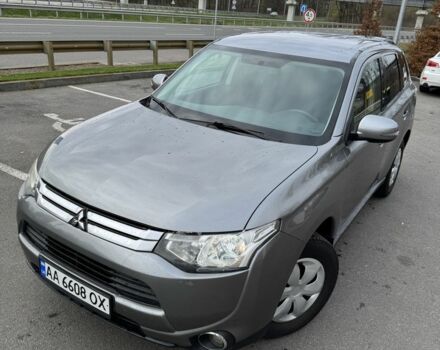 Серый Мицубиси Аутлендер, объемом двигателя 2 л и пробегом 177 тыс. км за 10399 $, фото 5 на Automoto.ua