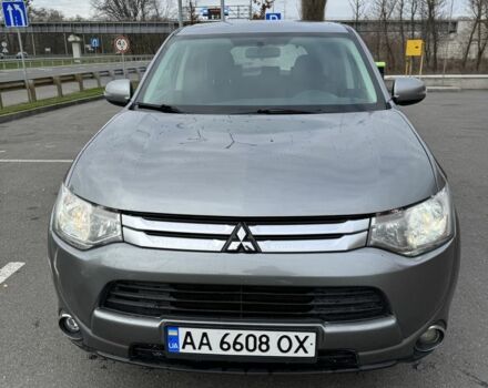 Серый Мицубиси Аутлендер, объемом двигателя 2 л и пробегом 177 тыс. км за 10399 $, фото 1 на Automoto.ua