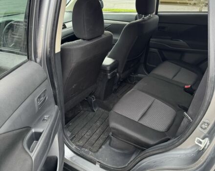 Серый Мицубиси Аутлендер, объемом двигателя 2 л и пробегом 177 тыс. км за 10399 $, фото 9 на Automoto.ua