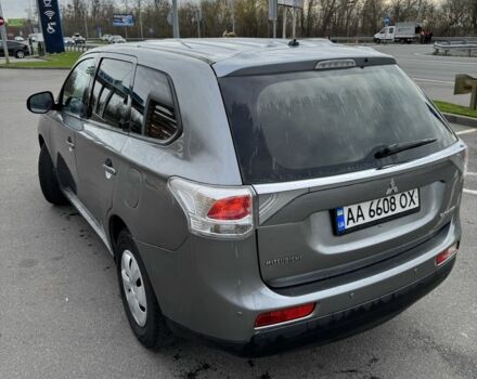 Серый Мицубиси Аутлендер, объемом двигателя 2 л и пробегом 177 тыс. км за 10399 $, фото 6 на Automoto.ua