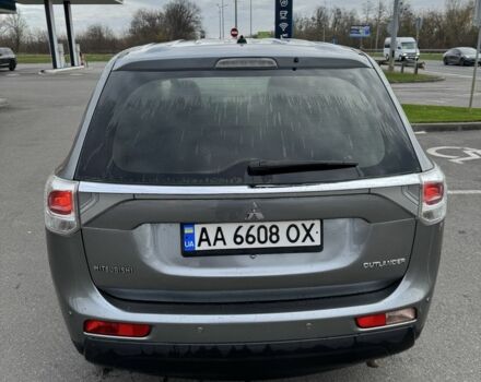 Серый Мицубиси Аутлендер, объемом двигателя 2 л и пробегом 177 тыс. км за 10399 $, фото 7 на Automoto.ua