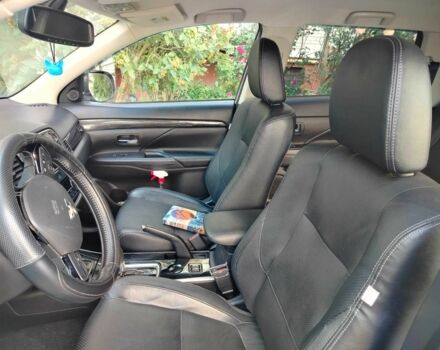 Сірий Міцубісі Аутлендер, об'ємом двигуна 2.4 л та пробігом 95 тис. км за 16800 $, фото 11 на Automoto.ua