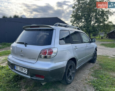 Сірий Міцубісі Аутлендер, об'ємом двигуна 2 л та пробігом 225 тис. км за 3500 $, фото 2 на Automoto.ua