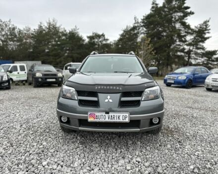 Серый Мицубиси Аутлендер, объемом двигателя 0 л и пробегом 265 тыс. км за 6300 $, фото 1 на Automoto.ua