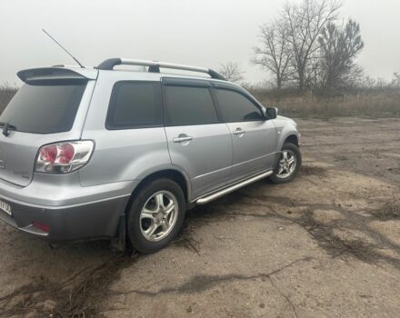 Сірий Міцубісі Аутлендер, об'ємом двигуна 2.4 л та пробігом 275 тис. км за 6400 $, фото 3 на Automoto.ua