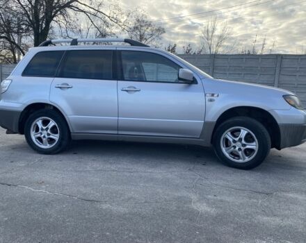 Сірий Міцубісі Аутлендер, об'ємом двигуна 2 л та пробігом 228 тис. км за 6300 $, фото 2 на Automoto.ua