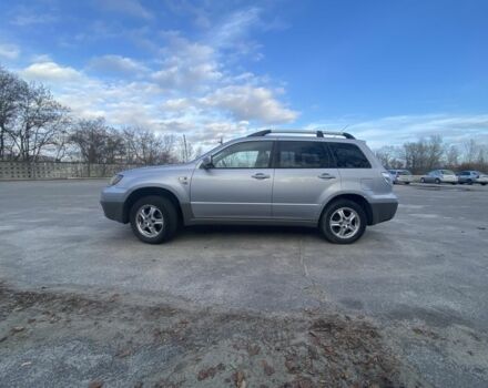 Сірий Міцубісі Аутлендер, об'ємом двигуна 2 л та пробігом 228 тис. км за 6300 $, фото 1 на Automoto.ua