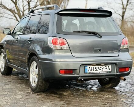 Сірий Міцубісі Аутлендер, об'ємом двигуна 2 л та пробігом 280 тис. км за 3500 $, фото 3 на Automoto.ua