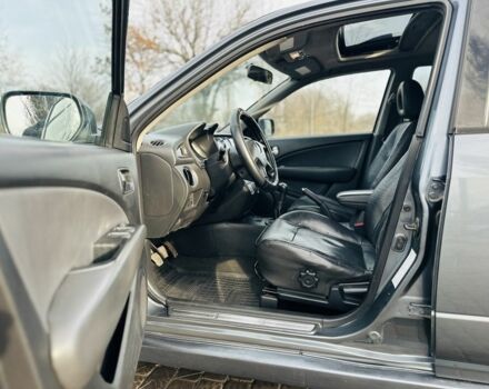 Сірий Міцубісі Аутлендер, об'ємом двигуна 2 л та пробігом 280 тис. км за 3500 $, фото 7 на Automoto.ua