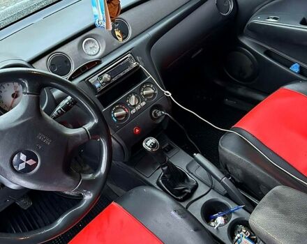 Серый Мицубиси Аутлендер, объемом двигателя 2 л и пробегом 390 тыс. км за 5400 $, фото 1 на Automoto.ua