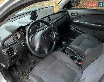 Серый Мицубиси Аутлендер, объемом двигателя 2 л и пробегом 239 тыс. км за 5800 $, фото 12 на Automoto.ua