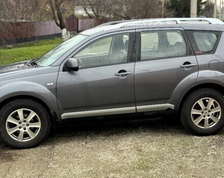 Серый Мицубиси Аутлендер, объемом двигателя 2 л и пробегом 290 тыс. км за 4500 $, фото 5 на Automoto.ua