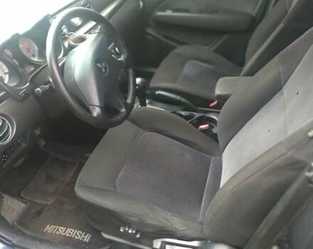 Сірий Міцубісі Аутлендер, об'ємом двигуна 2.35 л та пробігом 286 тис. км за 7400 $, фото 1 на Automoto.ua