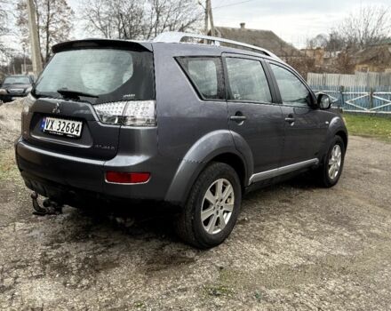 Серый Мицубиси Аутлендер, объемом двигателя 2 л и пробегом 290 тыс. км за 4500 $, фото 4 на Automoto.ua