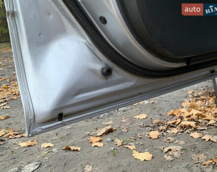 Серый Мицубиси Аутлендер, объемом двигателя 2 л и пробегом 239 тыс. км за 5800 $, фото 16 на Automoto.ua