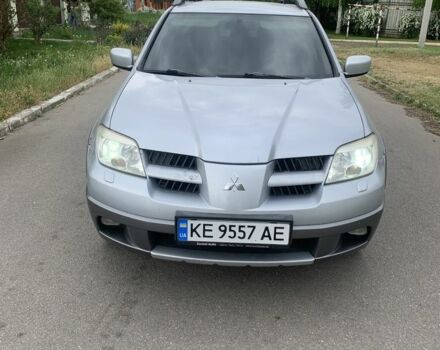 Серый Мицубиси Аутлендер, объемом двигателя 2.4 л и пробегом 229 тыс. км за 4850 $, фото 3 на Automoto.ua