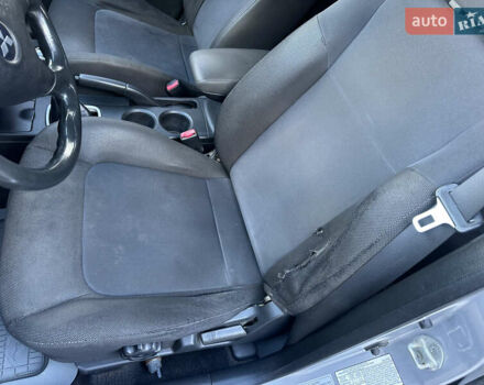 Серый Мицубиси Аутлендер, объемом двигателя 2 л и пробегом 220 тыс. км за 4550 $, фото 20 на Automoto.ua