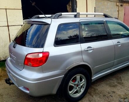 Мицубиси Аутлендер 2005 в Ватутино на Automoto.ua Серый Мицубиси Аутлендер, объемом двигателя 2 л и пробегом 0 тыс. км за 5150 $, фото 1 на Automoto.ua