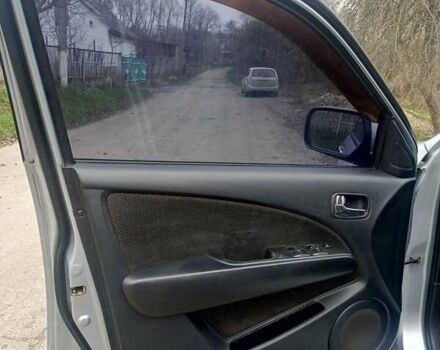 Сірий Міцубісі Аутлендер, об'ємом двигуна 2 л та пробігом 230 тис. км за 5200 $, фото 14 на Automoto.ua