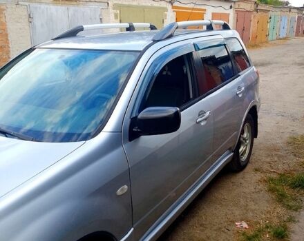 Мицубиси Аутлендер 2005 в Ватутино на Automoto.ua Серый Мицубиси Аутлендер, объемом двигателя 2 л и пробегом 0 тыс. км за 5150 $, фото 3 на Automoto.ua