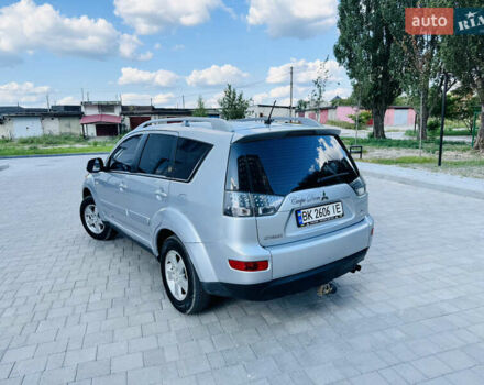 Серый Мицубиси Аутлендер, объемом двигателя 2 л и пробегом 179 тыс. км за 9500 $, фото 8 на Automoto.ua