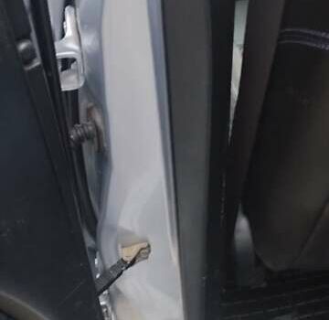 Серый Мицубиси Аутлендер, объемом двигателя 2.4 л и пробегом 261 тыс. км за 5700 $, фото 23 на Automoto.ua