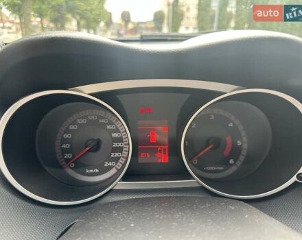 Серый Мицубиси Аутлендер, объемом двигателя 2 л и пробегом 250 тыс. км за 9300 $, фото 18 на Automoto.ua