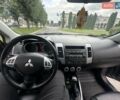 Серый Мицубиси Аутлендер, объемом двигателя 2 л и пробегом 250 тыс. км за 9300 $, фото 16 на Automoto.ua