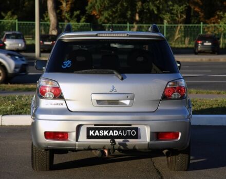 Серый Мицубиси Аутлендер, объемом двигателя 2.4 л и пробегом 200 тыс. км за 8950 $, фото 4 на Automoto.ua