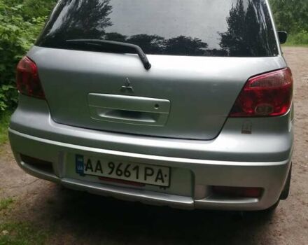 Сірий Міцубісі Аутлендер, об'ємом двигуна 2 л та пробігом 115 тис. км за 6500 $, фото 2 на Automoto.ua