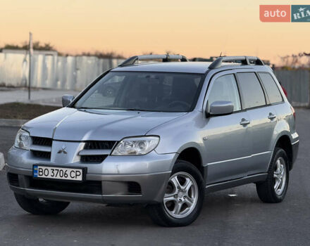 Сірий Міцубісі Аутлендер, об'ємом двигуна 2 л та пробігом 235 тис. км за 5200 $, фото 2 на Automoto.ua